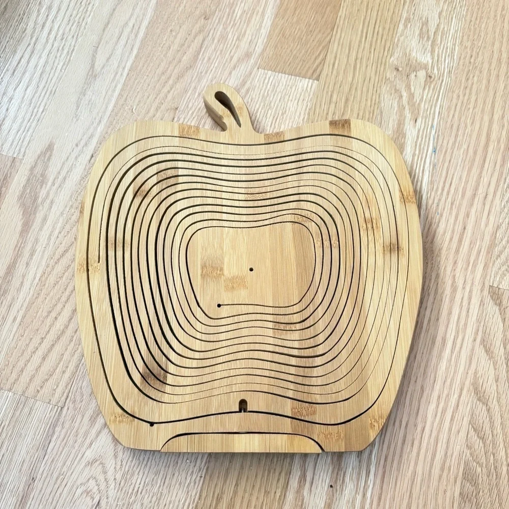 BONNIE & POP NEW YORK COLLAPSIBLE WOODEN FRUIT BASKET Apple Cutting Board